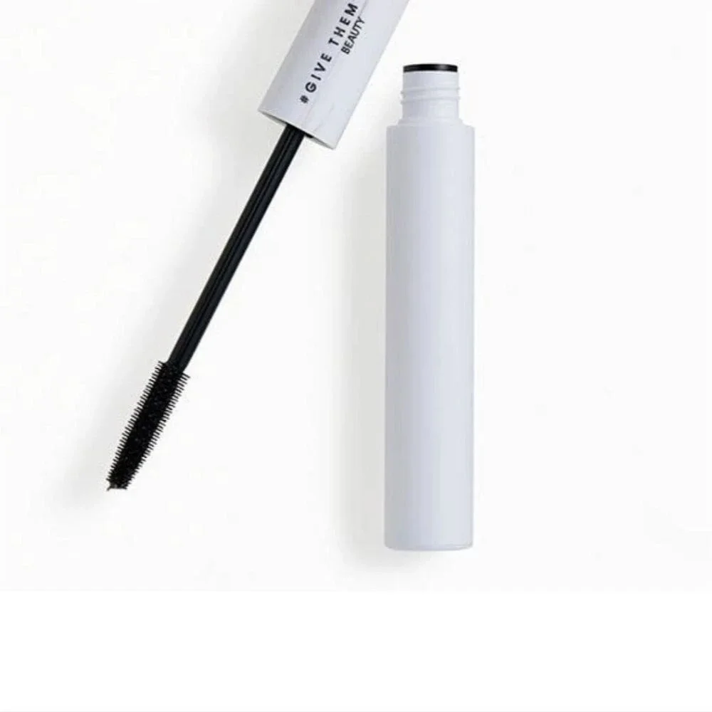 New GIVE THEM LALA Lala’s Everyday Mascara Black